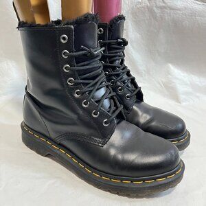Dr Martens boots 1460 Serena womens 8.5 black leather faux fur lined combat docs